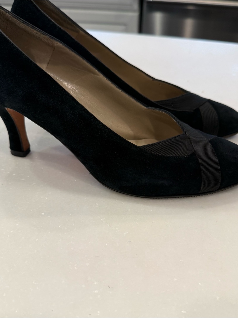 Salvatore Ferragamo Black Suede Pumps with Grosgrain Trim - Picture 8 of 16